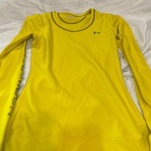 Fitted under armpit top